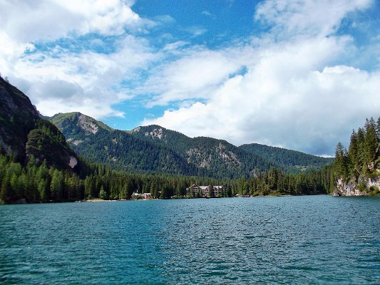 16. Pragser Wildsee s výhledem na opačnou stranu